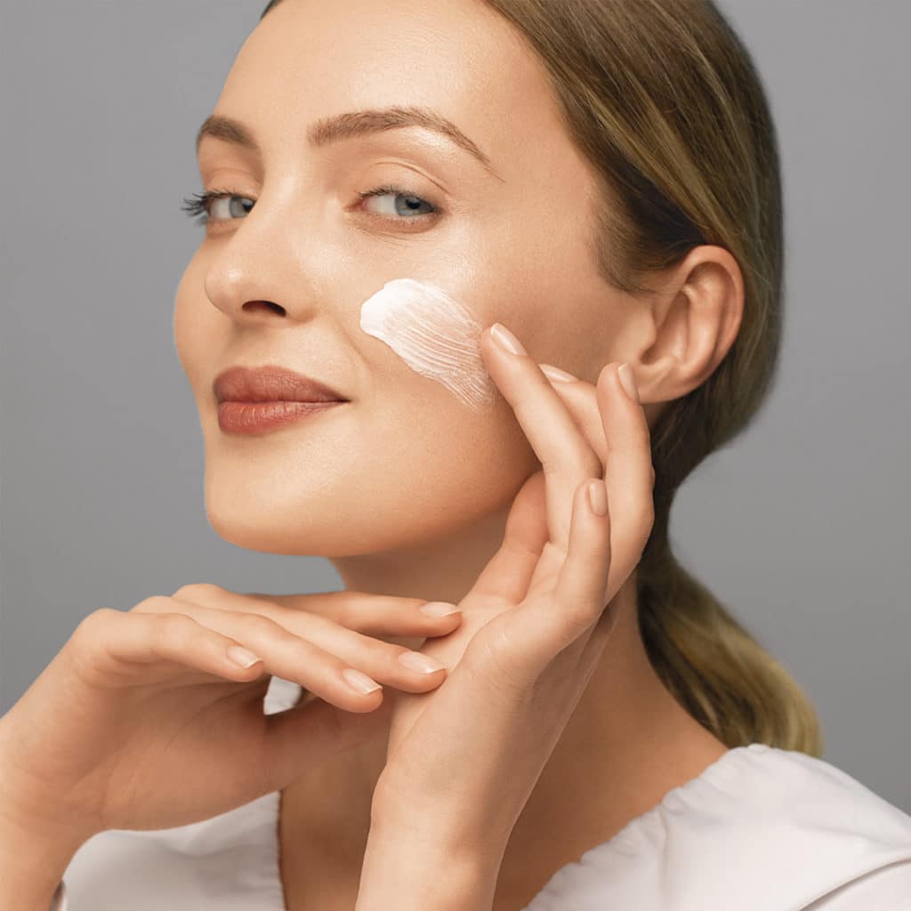 Visuel démaquillage page actualités doux démaquillant